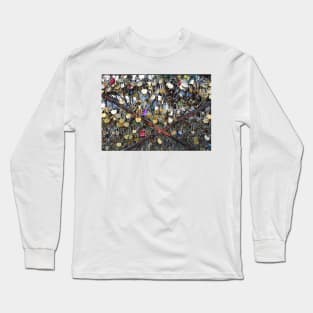 Paris love locks Long Sleeve T-Shirt